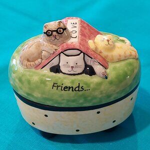 KB Schmidt 2001 Friends Become Our Chosen Family Ceramic Trinket Box